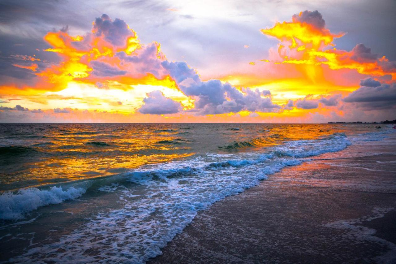 Anna Maria Island Beach Waves ブレイデントン・ビーチ エクステリア 写真
